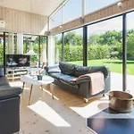 Сasa de vacaciones 4 Star Holiday Home In Glesborg *
