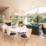 Сasa de vacaciones 4 Star Holiday Home In Glesborg